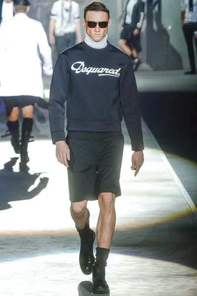 Look 9